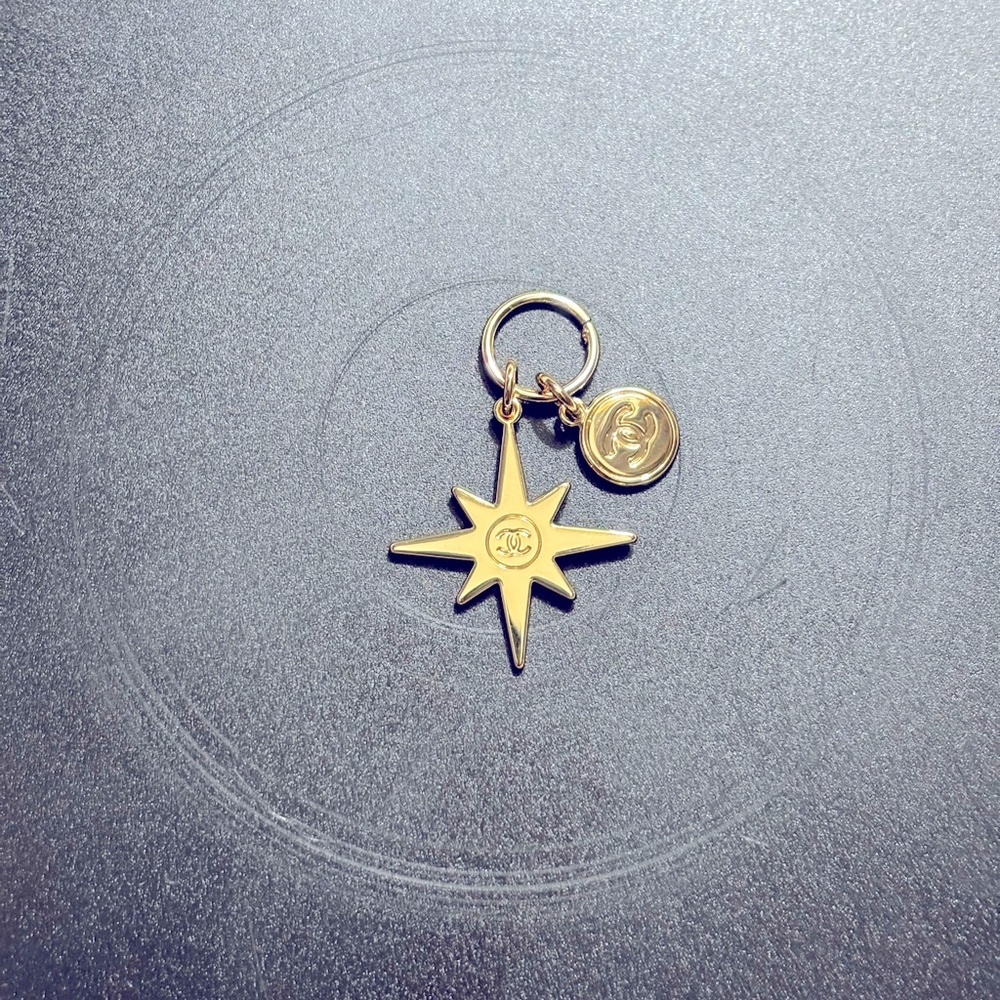 Chanel 2022 Holiday Charm